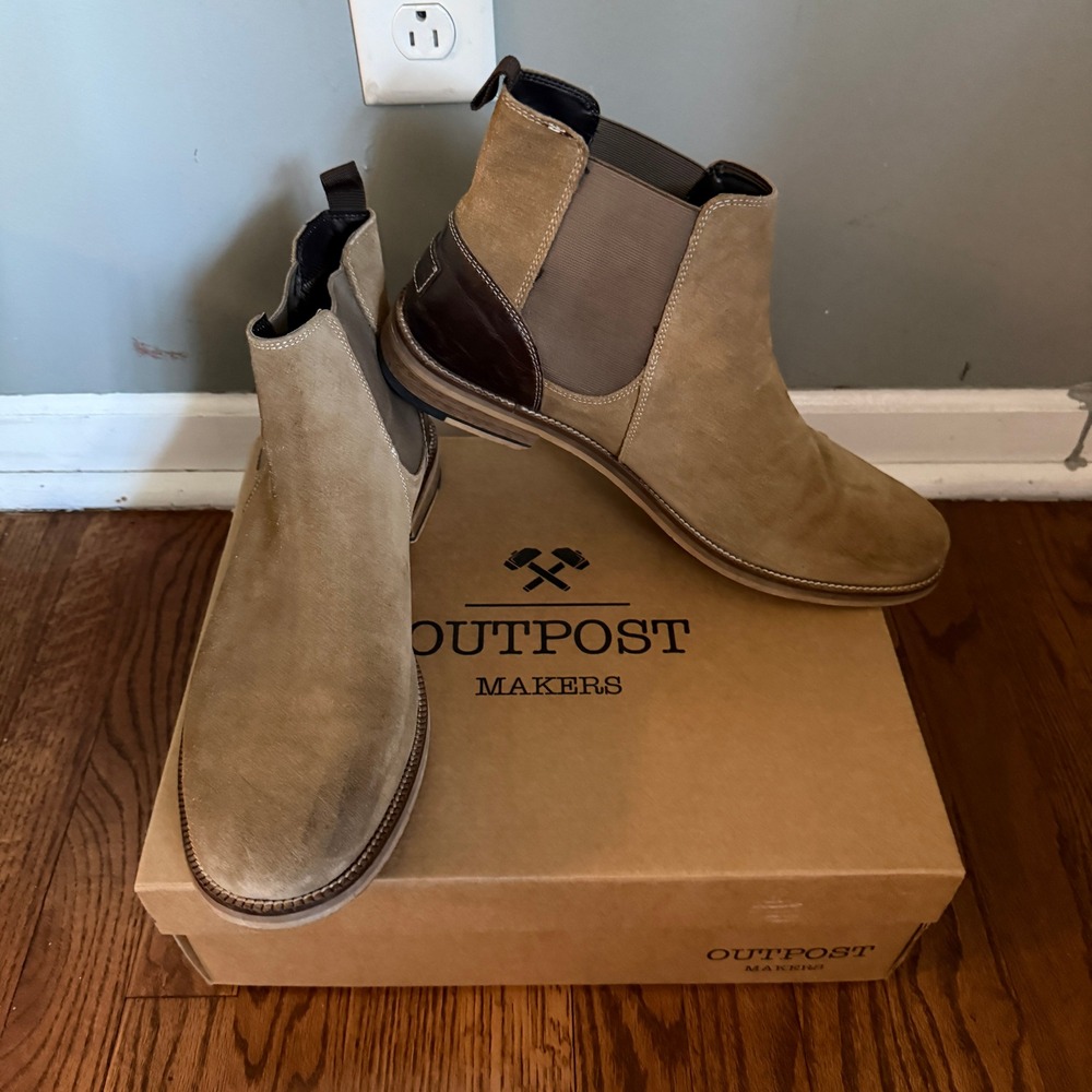 Outpost Makers Ryan Dark Taupe Suede Chelsea Boots Mens 12 CV2025-232